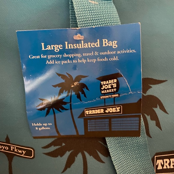 NWT TRADER JOE’S Blue Insulated Tote Bag w/Sturdy Handles and Zipper Top - Picture 11 of 11